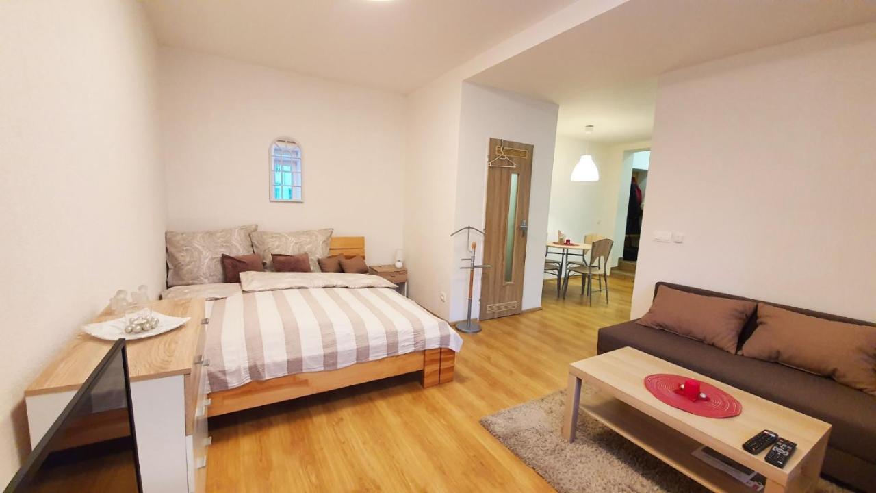 Apartman U Moravy Olomouc Ngoại thất bức ảnh